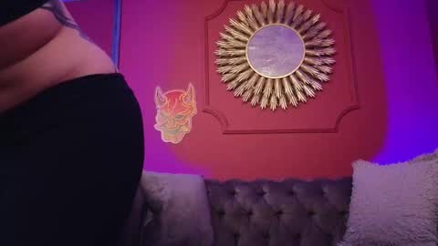  Julieta  online show from 11/22/25, 11:31