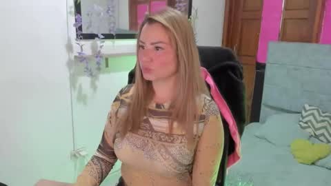 Snapshot of julieta_star69 chatting on 05/24/26, 12:21 julieta_star69 online show from 05/24/26, 12:21