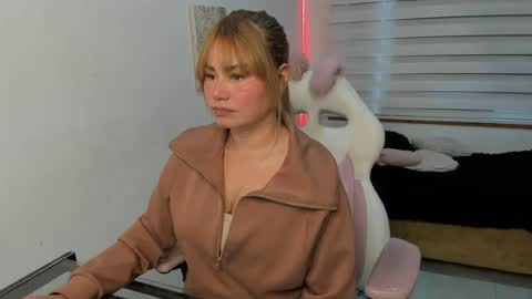 Snapshot of julieta_star69 chatting on 06/15/26, 06:43 julieta_star69 online show from 06/15/26, 06:43