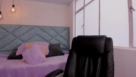 Snapshot of julieta_sweett20 chatting on 10/03/25, 12:35 Julieta online show from 10/03/25, 12:35