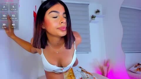 Julieth Gomez online show from 12/17/24, 04:56