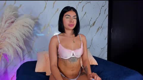 Julieth Gomez online show from 12/21/25, 01:13