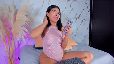 Julieth Gomez online show from 03/18/26, 02:26