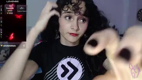 Snapshot of julietajaguar chatting on 02/04/25, 12:00 Julieta Jaguar online show from 02/04/25, 12:00