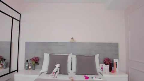 Snapshot of julietastong chatting on 01/14/25, 01:58 Juliana online show from 01/14/25, 01:58