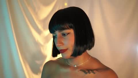 julietawinona online show from 10/25/25, 08:58