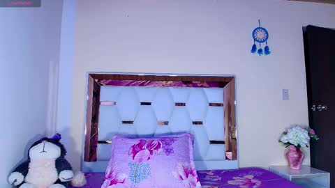 julieth rossi online show from 03/05/25, 04:34