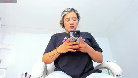 Julietha online show from 01/25/25, 03:09