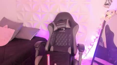 Julieth online show from 11/27/25, 08:33