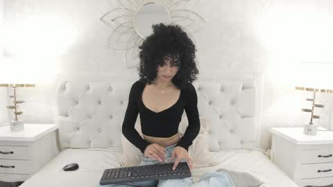 julietta    online show from 04/02/26, 12:14