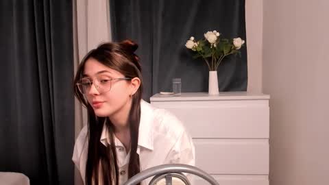 Leila online show from 03/13/26, 10:16