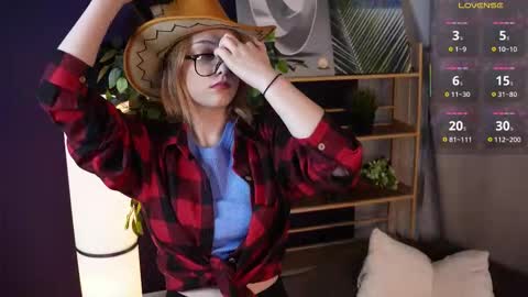 Mia online show from 10/04/25, 03:26