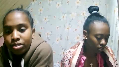 Snapshot of juliette9794 chatting on 09/11/25, 03:23 juliette9794 online show from 09/11/25, 03:23