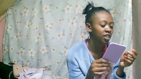 Snapshot of juliette9794 chatting on 09/12/25, 11:48 juliette9794 online show from 09/12/25, 11:48