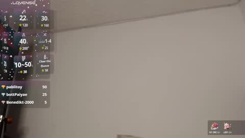 Snapshot of juliette_ponce chatting on 12/23/24, 08:00 juliette online show from 12/23/24, 08:00