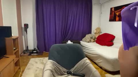 Rose online show from 11/23/25, 09:42