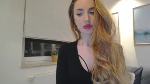 JulietteSensual online show from 02/09/25, 10:00