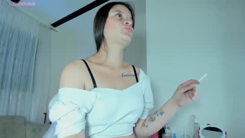 juliieta_swet online show from 11/02/25, 12:57