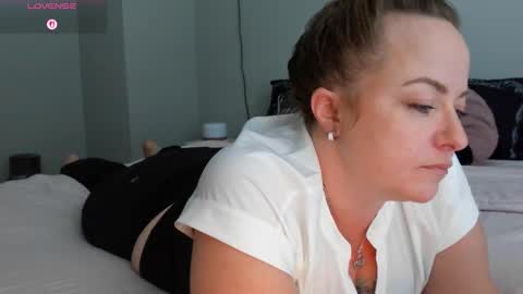 Juli Monroe online show from 03/19/26, 08:57