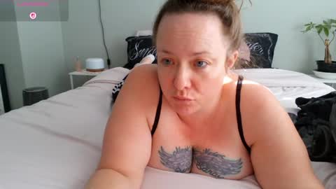 Juli Monroe online show from 04/16/26, 03:13