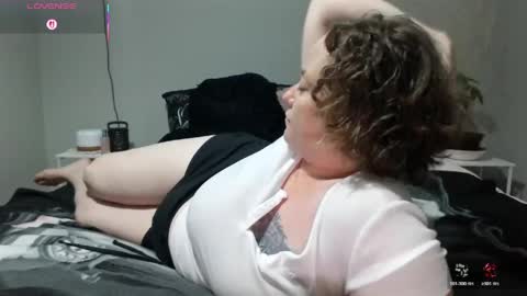 Snapshot of julimonroe chatting on 05/06/26, 02:08 Juli Monroe online show from 05/06/26, 02:08