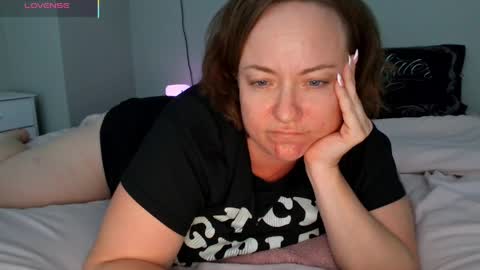 Snapshot of julimonroe chatting on 06/04/26, 04:29 Juli Monroe online show from 06/04/26, 04:29