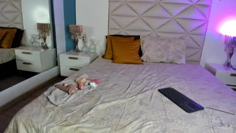 Juli online show from 03/27/26, 04:29