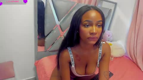 Snapshot of julitpink chatting on 06/15/26, 09:06 julitpink online show from 06/15/26, 09:06