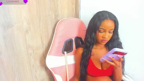 Snapshot of julitpink chatting on 06/24/26, 07:57 julitpink online show from 06/24/26, 07:57