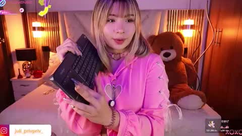 jullianapriv_ online show from 02/21/26, 01:34