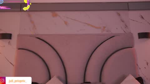 jullianapriv_ online show from 04/01/26, 02:36
