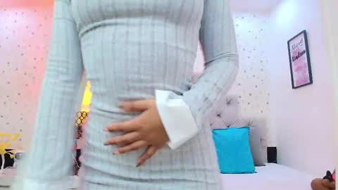 Julieta Reyes   online show from 01/13/26, 11:59