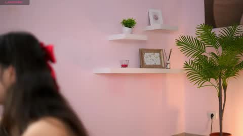 Snapshot of jullyfox chatting on 05/03/26, 10:43 Foxy online show from 05/03/26, 10:43