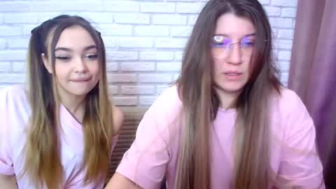 Snapshot of jullymood chatting on 03/08/26, 07:01 DoubleCherry online show from 03/08/26, 07:01