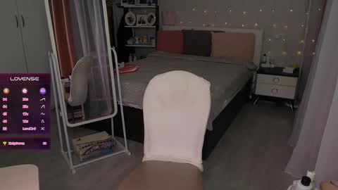 Julia online show from 10/23/25, 05:23