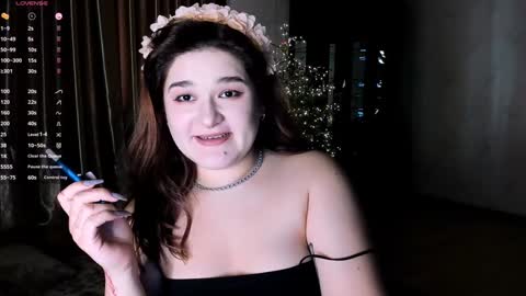 Snapshot of july_slowdive chatting on 01/11/25, 11:12 Julie online show from 01/11/25, 11:12