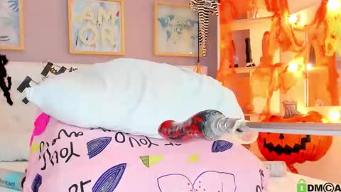  Juliana  online show from 10/27/25, 10:25