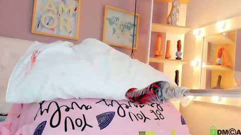  Juliana  online show from 01/05/26, 09:07