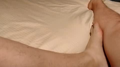 Snapshot of jumezee chatting on 11/16/25, 12:55 Asian office boy online show from 11/16/25, 12:55