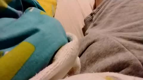 Snapshot of jumezee chatting on 03/18/26, 06:11 Asian office boy online show from 03/18/26, 06:11