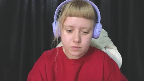 Snapshot of june_shy0 chatting on 09/14/25, 06:23 June online show from 09/14/25, 06:23