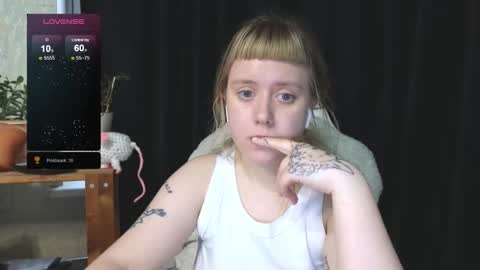 Snapshot of june_shy0 chatting on 11/07/25, 06:57 June online show from 11/07/25, 06:57