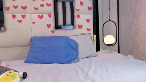 junecollins online show from 02/14/26, 09:33