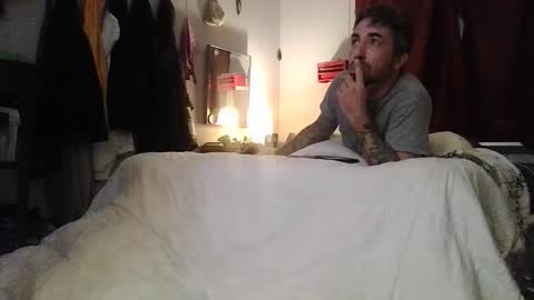 juneswallows online show from 11/30/25, 09:35