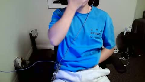 jung63455 online show from 09/15/25, 02:44