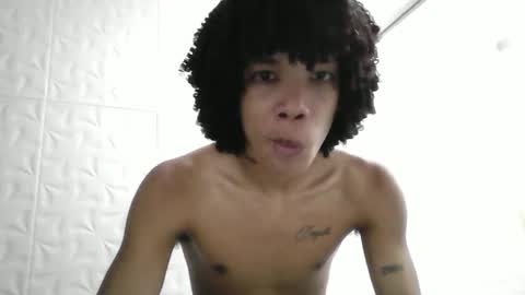 Snapshot of junior_thegoldenboy chatting on 05/14/26, 02:13 junior_thegoldenboy online show from 05/14/26, 02:13