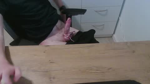 Snapshot of junk2711 chatting on 02/03/25, 03:49 junk2711 online show from 02/03/25, 03:49