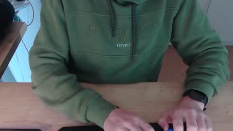 Snapshot of junk2711 chatting on 03/08/26, 08:40 junk2711 online show from 03/08/26, 08:40