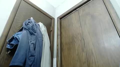 Snapshot of junk_yard_dog chatting on 11/09/25, 04:16 Dave online show from 11/09/25, 04:16