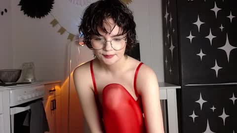 JunneWers online show from 12/21/25, 05:20